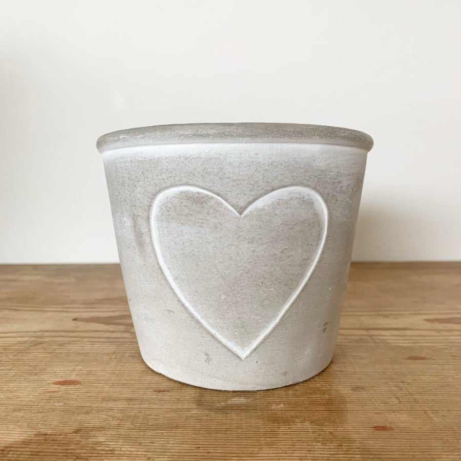 White heart outline pot