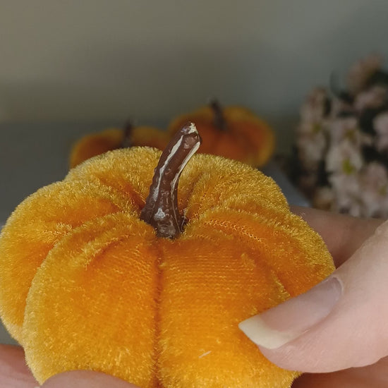 Set_of_3_velvet_orange_pumpkins_Little_Wren_Interiors