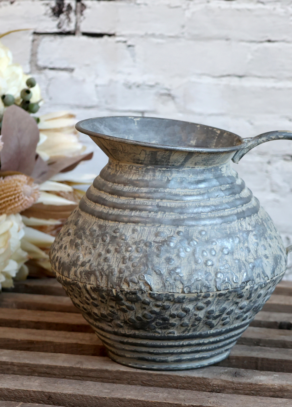 Decorative Antique Effect jug. Perfct rustic home accessory. Great for dried floral arrangements for a rustic farmhouse feel. Our vintage jug is perfect for farmhouse, modern country and rustic interiors.  Add a rustic c=vintage vibe to your home